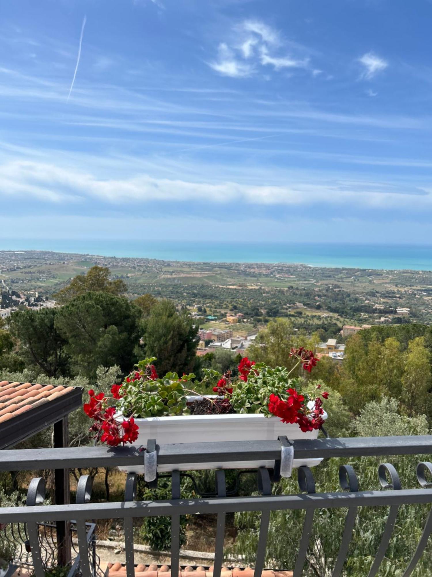 La Casa Di Pippo Flora Bed and Breakfast Agrigento Exteriör bild